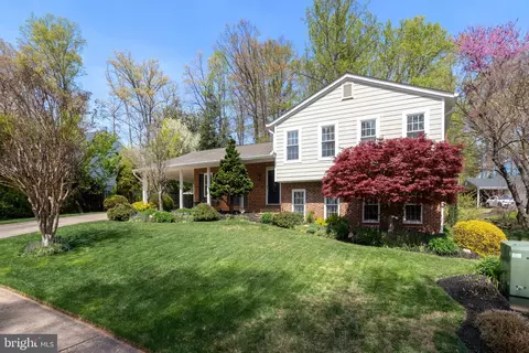 9516 Vandola Ct, Burke, VA 22015