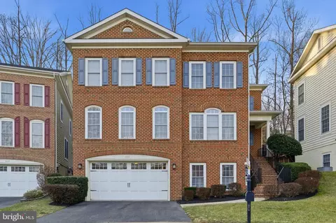7669 Oak Field Ct, Springfield, VA 22153