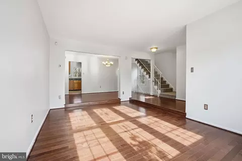 7900 Forest Path Way, Springfield, VA 22153 photo 6