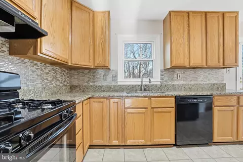 7900 Forest Path Way, Springfield, VA 22153 photo 16