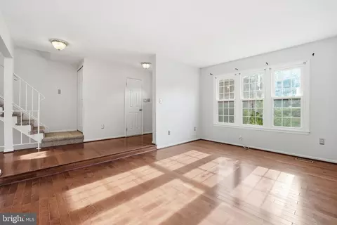 7900 Forest Path Way, Springfield, VA 22153 photo 5