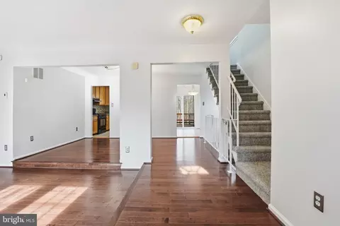 7900 Forest Path Way, Springfield, VA 22153 photo 3