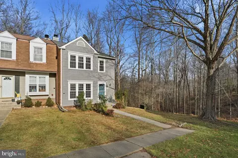 7900 Forest Path Way, Springfield, VA 22153 photo 2