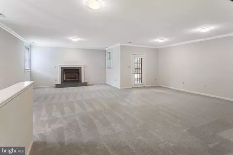Living - 1008 Jarvis Ct, Mclean, VA 22101 photo 6 of 7