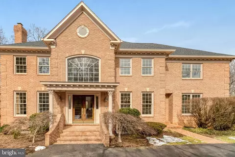 Exterior - 1008 Jarvis Ct, Mclean, VA 22101 photo 3 of 15