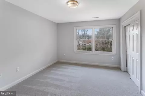 Bedroom - 1008 Jarvis Ct, Mclean, VA 22101 photo 7 of 12