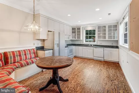 Kitchen - 1008 Jarvis Ct, Mclean, VA 22101 photo 6 of 7