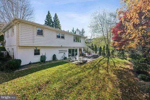 Exterior - 6223 Loch Raven Dr, Mclean, VA 22101 photo 4 of 7