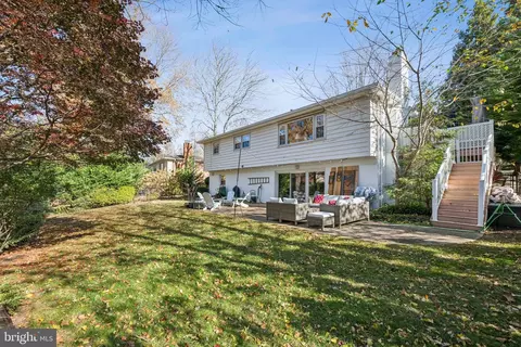 Exterior - 6223 Loch Raven Dr, Mclean, VA 22101 photo 3 of 7