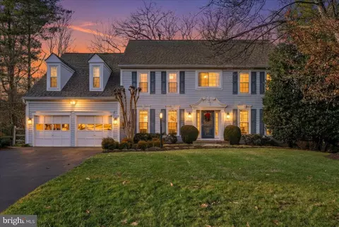 15456 Waters Creek Dr, Centreville, VA 20120
