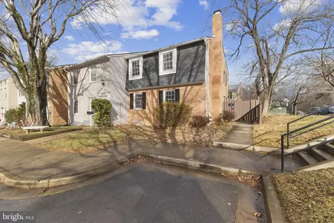 8400 Thompson Rd, Annandale, VA 22003