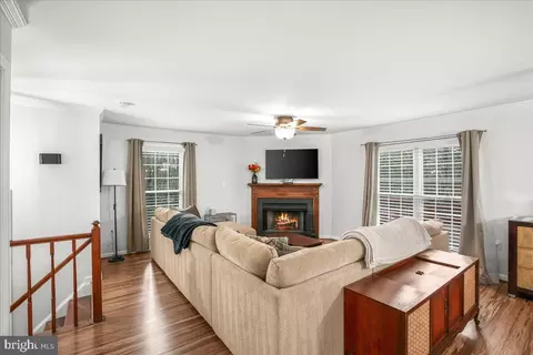 7952 Gambrill Ct, Springfield, VA 22153 photo 6