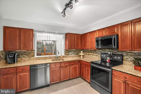 7952 Gambrill Ct, Springfield, VA 22153 photo 13