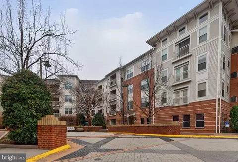 9480 Virginia Center Blvd #336, Vienna, VA 22181