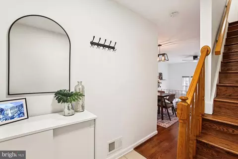 Entry Way - 5818 Torington Dr #859, Springfield, VA 22152 photo 1 of 4