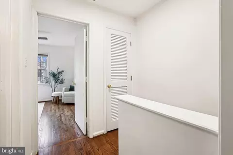 Entry Way - 5818 Torington Dr #859, Springfield, VA 22152 photo 3 of 4