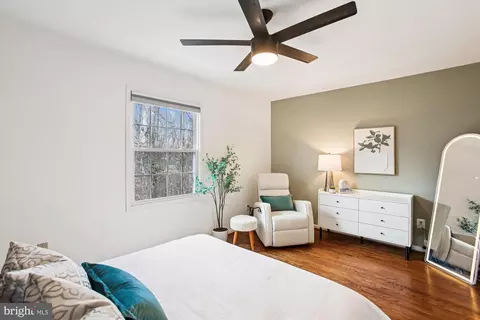 Bedroom - 5818 Torington Dr #859, Springfield, VA 22152 photo 2 of 6
