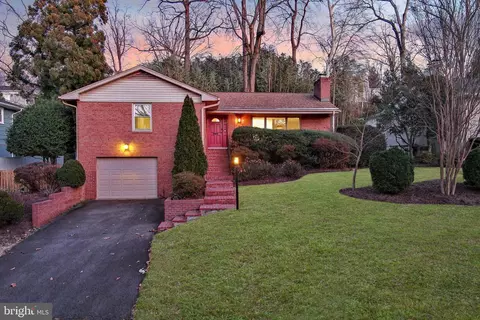 2320 Windsor Rd, Alexandria, VA 22307