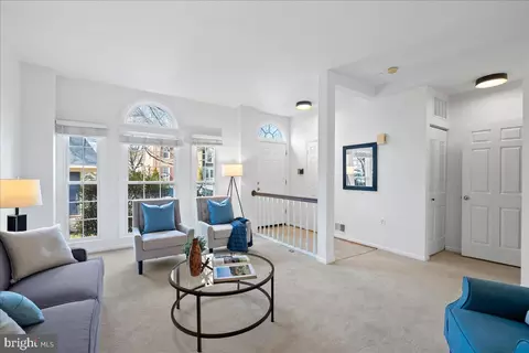 6121 Wellington Commons Dr, Alexandria, VA 22310