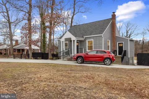 3284 Annandale Rd, Falls Church, VA 22042