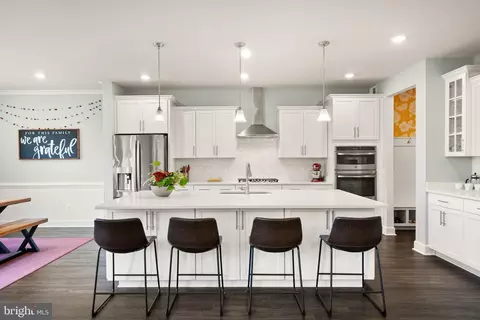 9516 Sanger St, Lorton, VA 22079 photo 8