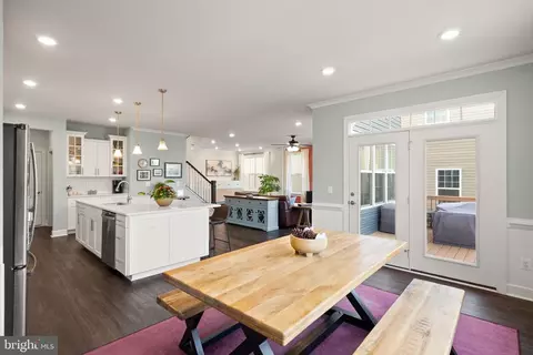 9516 Sanger St, Lorton, VA 22079 photo 13