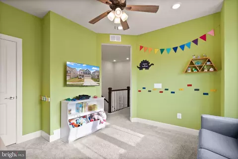 9516 Sanger St, Lorton, VA 22079 photo 29