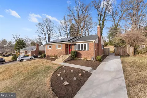 Exterior - 7415 Gary St, Springfield, VA 22150 photo 3 of 8