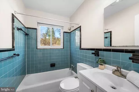 Bath - 7415 Gary St, Springfield, VA 22150 photo 1 of 1