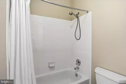 Bath - 1600 Spring Gate Dr #2204, Mclean, VA 22102 photo 4 of 4