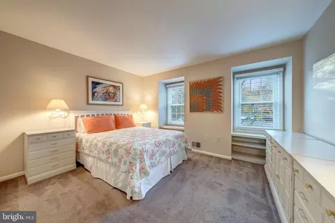 Bedroom - 1839 Baldwin Dr, Mclean, VA 22101 photo 4 of 6