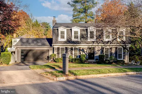 Exterior - 1839 Baldwin Dr, Mclean, VA 22101 photo 10 of 10