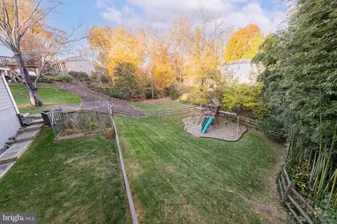 Exterior - 1839 Baldwin Dr, Mclean, VA 22101 photo 8 of 10