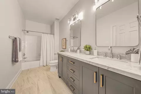 Bath - 1609 Brookside Rd, Mclean, VA 22101 photo 6 of 7
