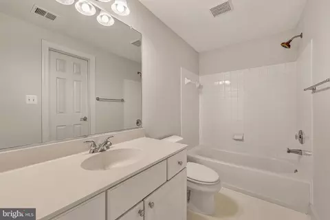 Bath - 1609 Brookside Rd, Mclean, VA 22101 photo 7 of 7