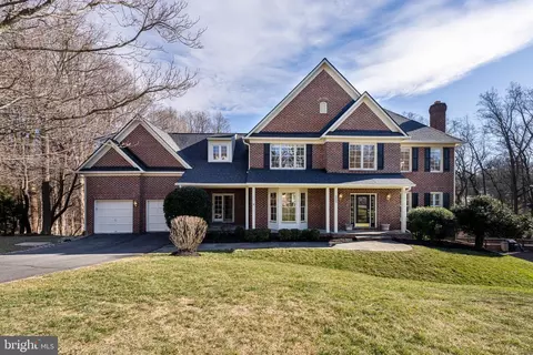 Exterior - 1609 Brookside Rd, Mclean, VA 22101 photo 2 of 7