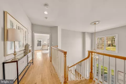 Entry Way - 1609 Brookside Rd, Mclean, VA 22101 photo 4 of 5