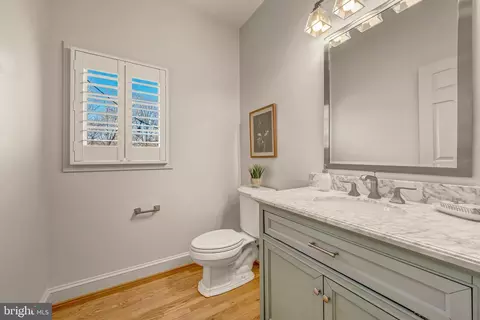 Bath - 1609 Brookside Rd, Mclean, VA 22101 photo 1 of 7
