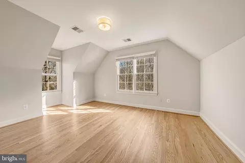 Bedroom - 1609 Brookside Rd, Mclean, VA 22101 photo 4 of 5
