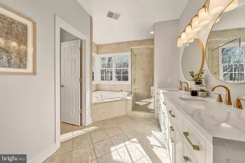 Bath - 1609 Brookside Rd, Mclean, VA 22101 photo 2 of 7