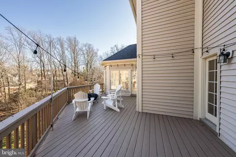 Exterior - 1609 Brookside Rd, Mclean, VA 22101 photo 4 of 7
