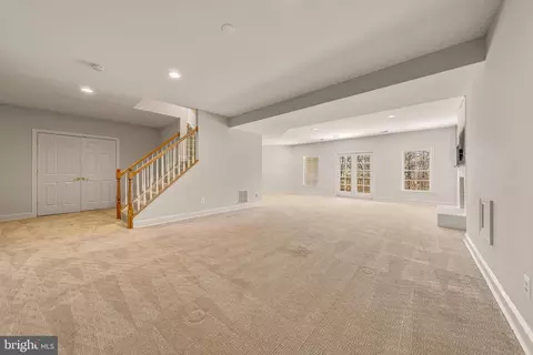Living - 1609 Brookside Rd, Mclean, VA 22101 photo 2 of 3