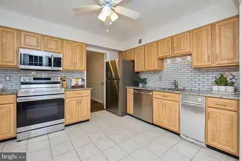 9007 Okeith Ct, Springfield, VA 22152 photo 3