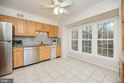 9007 Okeith Ct, Springfield, VA 22152 photo 5