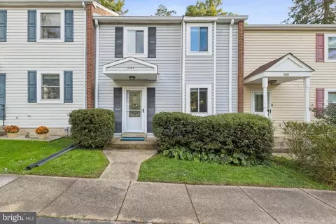 5143 Arrit Ct, Burke, VA 22015