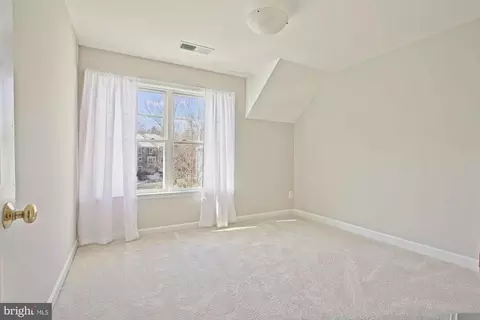 Bedroom - 11117 Little Compton Dr, Reston, VA 20191 photo 6 of 7