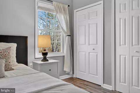 Bedroom - 7207 Evanston Rd, Springfield, VA 22150 photo 10 of 15