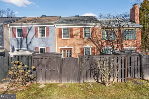 Exterior - 7207 Evanston Rd, Springfield, VA 22150 photo 11 of 13
