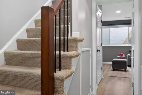 Entry Way - 7207 Evanston Rd, Springfield, VA 22150 photo 14 of 18