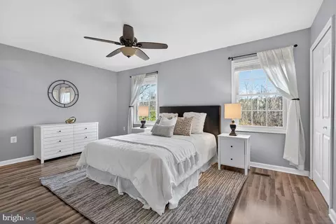 Bedroom - 7207 Evanston Rd, Springfield, VA 22150 photo 2 of 15